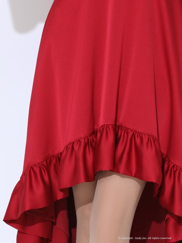 レッド　モデル：あみ　身長：163cm　着用サイズ：Sサイズ