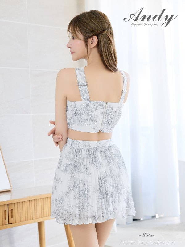 ブラックプリント　モデル：らら　身長：160cm　着用サイズ：Sサイズ