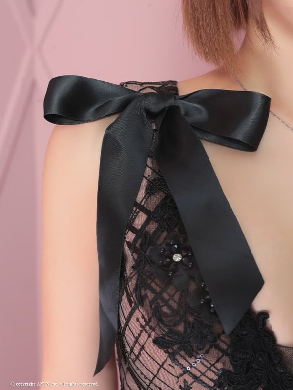 ブラックxベージュ　モデル：あみる　着用サイズ：Sサイズ