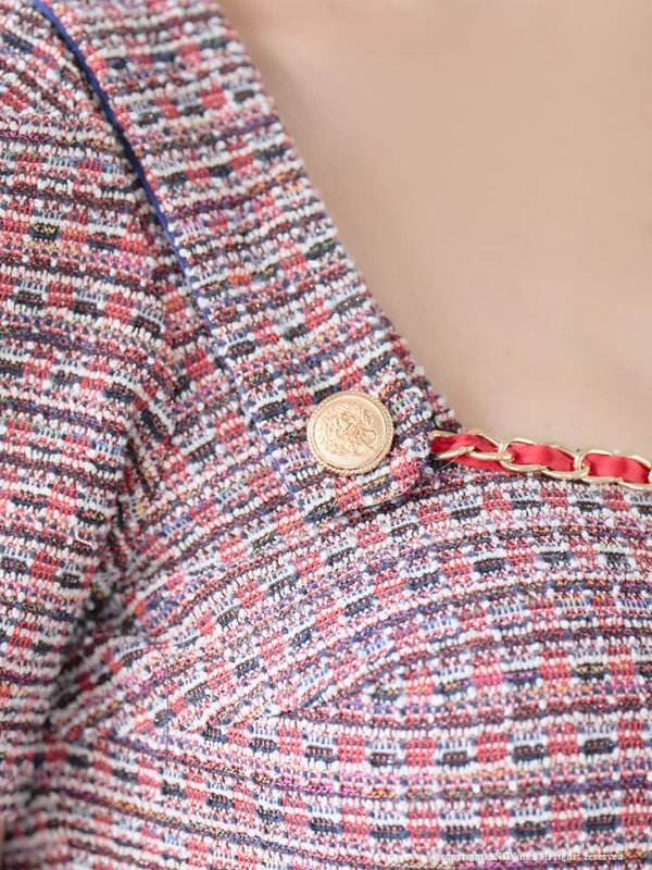 レッドミックス　モデル：関あいか　着用サイズ：Sサイズ