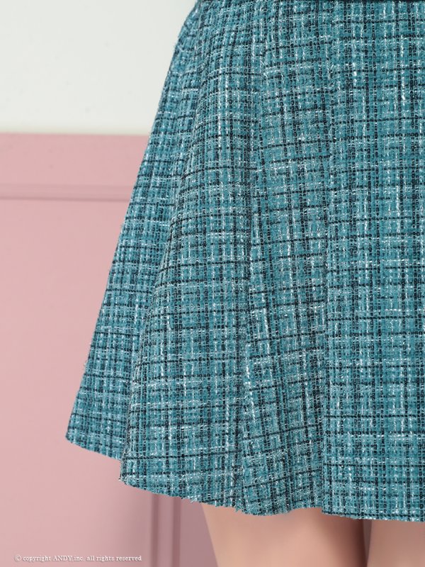 モスグリーン　モデル：なつき　着用サイズ：Sサイズ