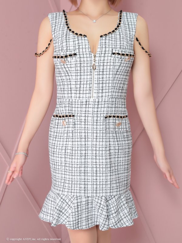 ホワイト　モデル：あみる　身長：158cm　着用サイズ：Sサイズ