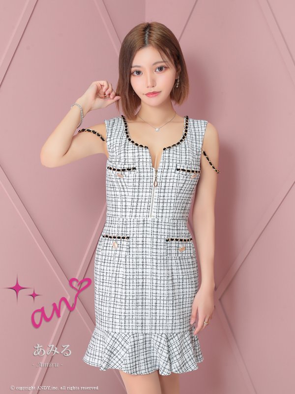 ホワイト　モデル：あみる　身長：158cm　着用サイズ：Sサイズ