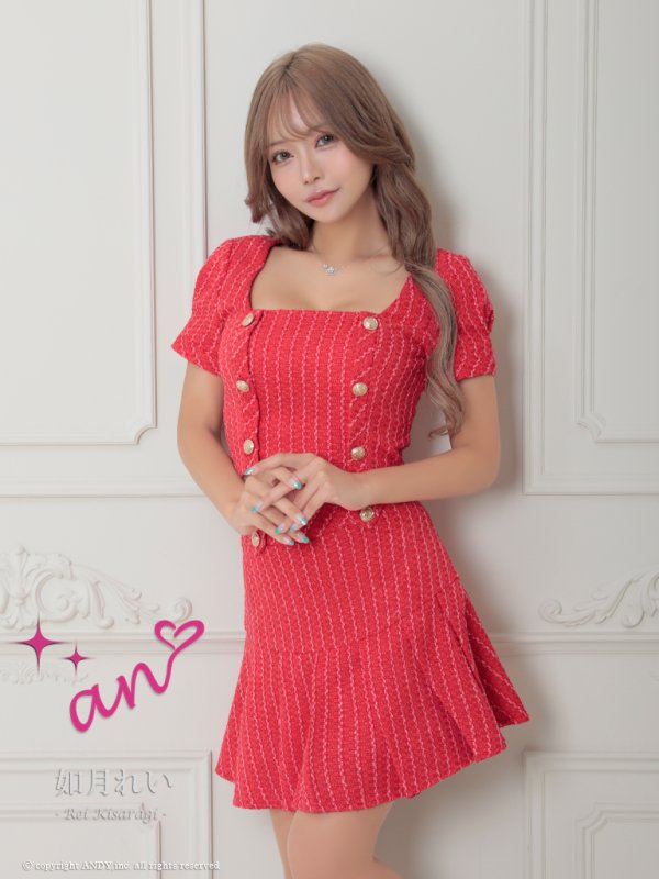 レッド　モデル：如月れい　身長：156cm　着用サイズ：Sサイズ