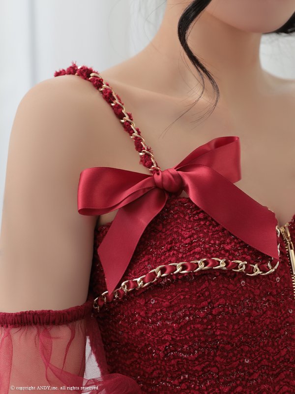 レッド モデル:綾野あすか 身長:157cm 着用サイズ:Sサイズ