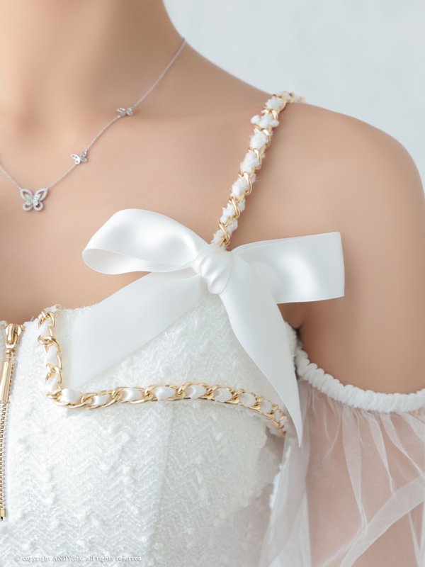 ホワイト モデル:みうち 着用サイズ:Sサイズ