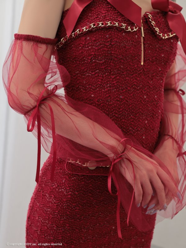 レッド モデル:綾野あすか 身長:157cm 着用サイズ:Sサイズ