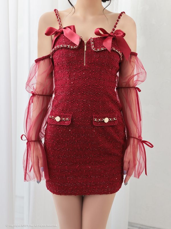 レッド モデル:綾野あすか 身長:157cm 着用サイズ:Sサイズ