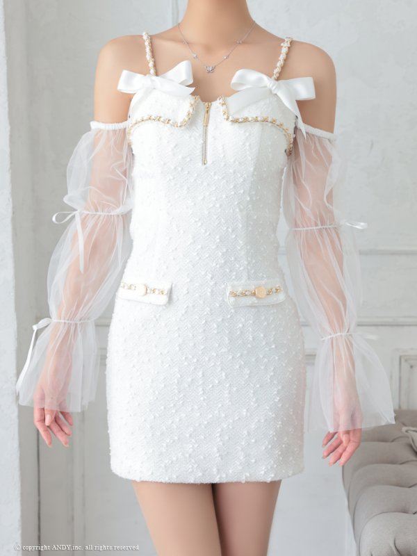 ホワイト モデル:みうち 着用サイズ:Sサイズ