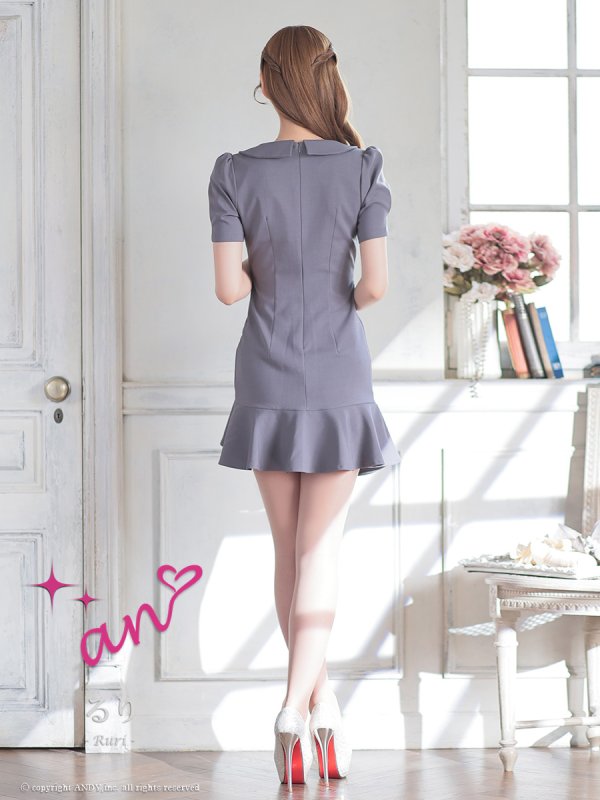 グレー モデル:るり 着用サイズ:Sサイズ