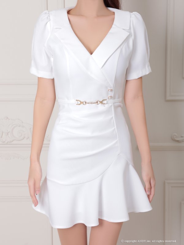 ホワイト モデル:まりん 身長:164cm 着用サイズ:Sサイズ