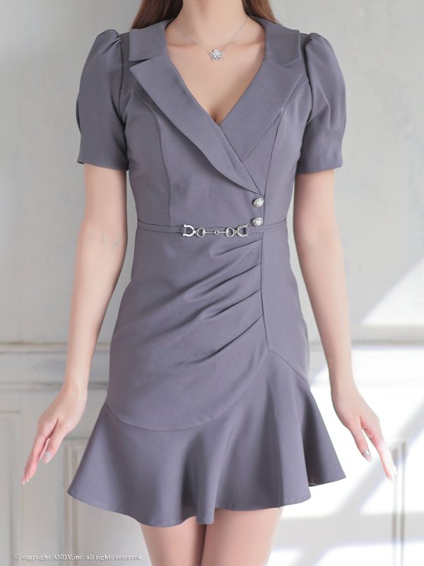 グレー モデル:るり 着用サイズ:Sサイズ