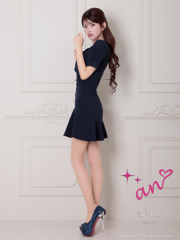 ネイビー モデル:まりん 身長:164cm 着用サイズ:Sサイズ