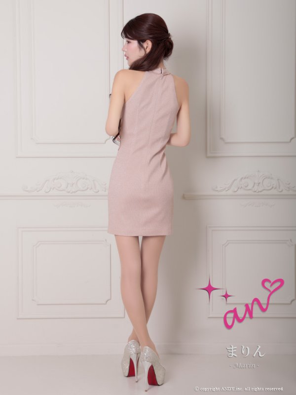 ピンクベージュ モデル：まりん　身長：164cm　着用サイズ：Sサイズ