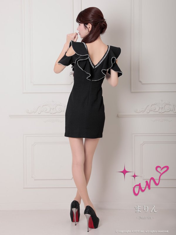 ブラック モデル:まりん 身長:162cm 着用サイズ:Sサイズ