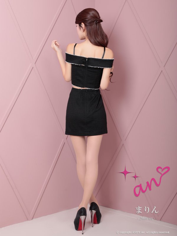 ブラック モデル:まりん 身長:164cm 着用サイズ:Sサイズ