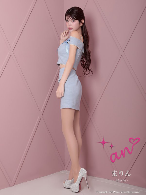 ブルー モデル:まりん 身長:164cm 着用サイズ:Sサイズ