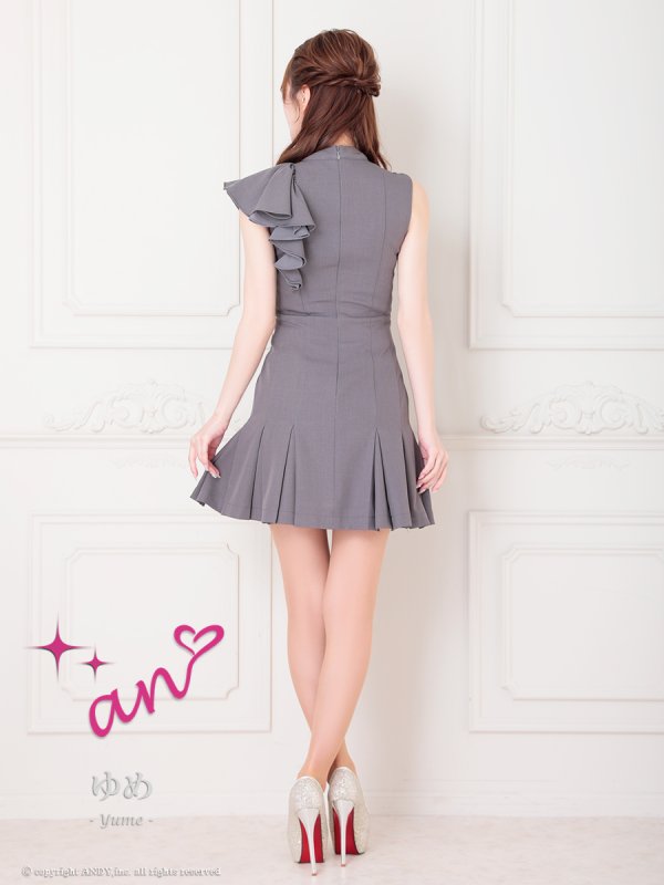 チャコールグレー モデル:ゆめ 身長:160cm 着用サイズ:Sサイズ