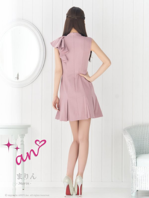 ピンク モデル:まりん 着用サイズ:Sサイズ