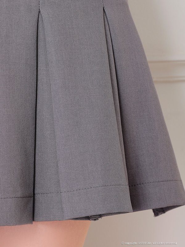 チャコールグレー モデル:ゆめ 身長:160cm 着用サイズ:Sサイズ