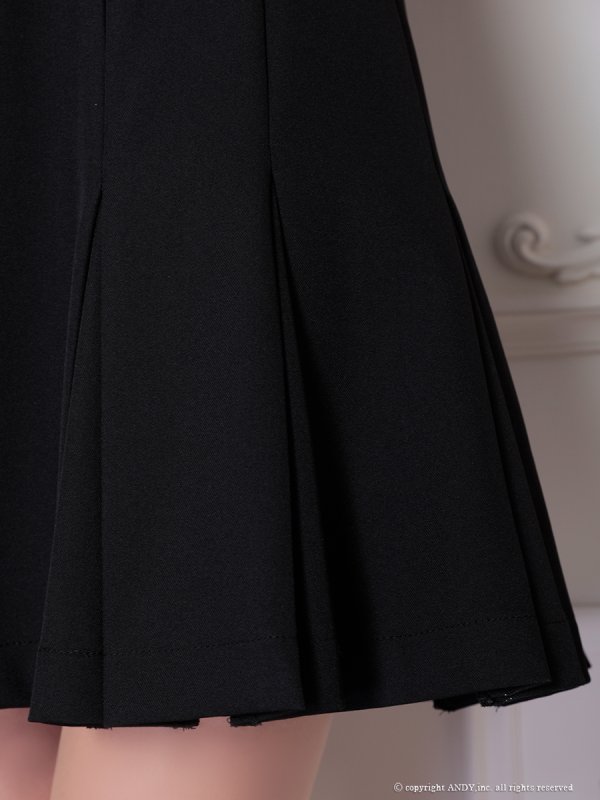 ブラック モデル:まりん 身長:164cm 着用サイズ:Sサイズ