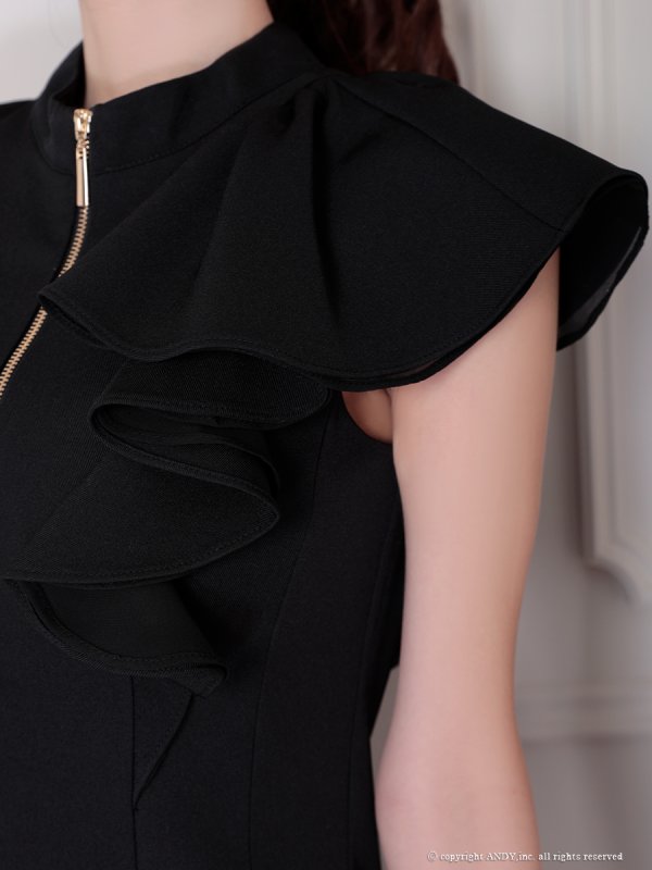 ブラック モデル:まりん 身長:164cm 着用サイズ:Sサイズ