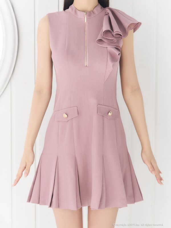 ピンク モデル:まりん 着用サイズ:Sサイズ