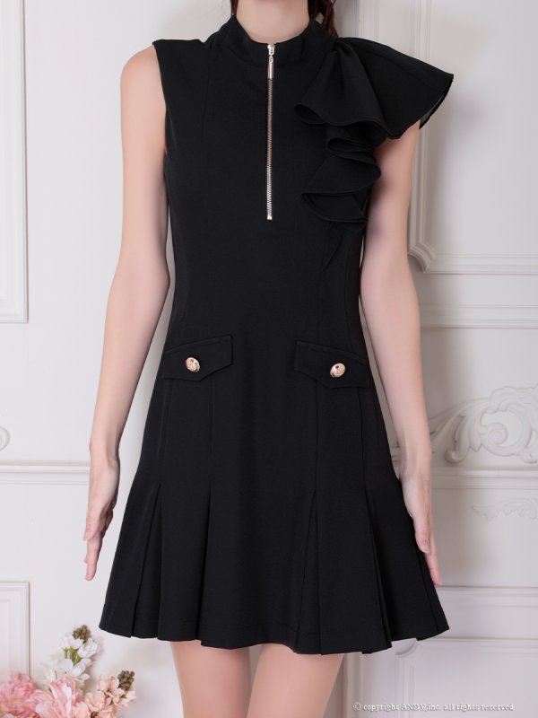 ブラック モデル:まりん 身長:164cm 着用サイズ:Sサイズ