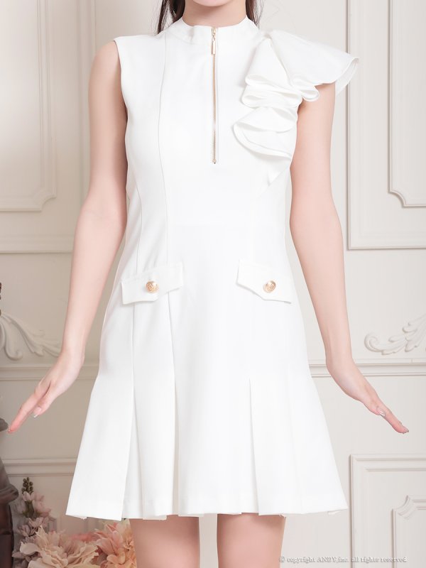 ホワイト モデル:ももか 身長:156cm 着用サイズ:Sサイズ