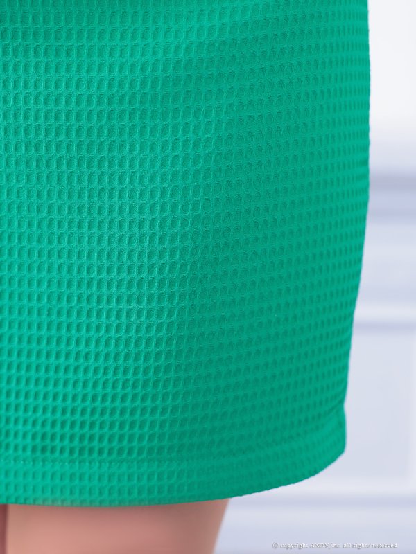 グリーン モデル:唯月のあ 着用サイズ:Sサイズ