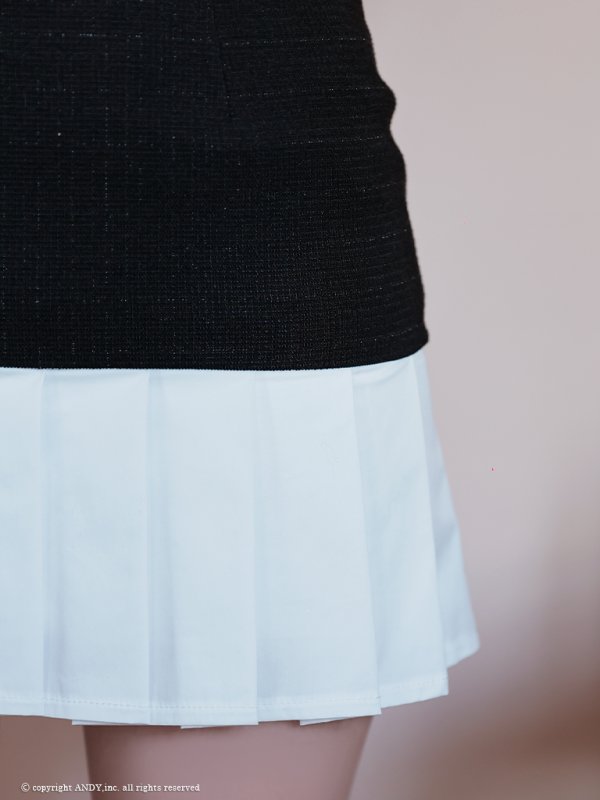 ブラックxホワイト モデル:桜咲乃愛 身長:164cm 着用サイズ:Sサイズ