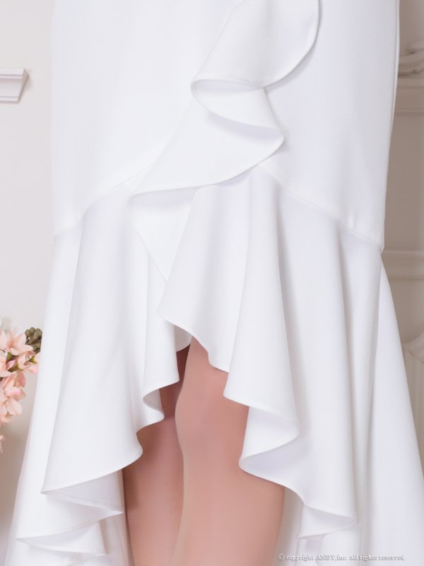 ホワイト モデル:まりん 身長:164cm 着用サイズ:Sサイズ