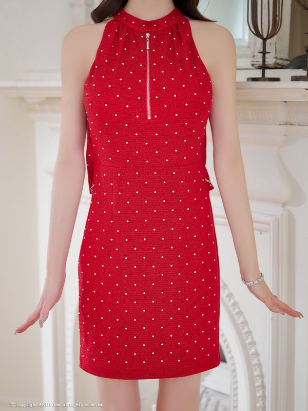 レッド モデル:黒咲サリー 身長:160cm 着用サイズ:Sサイズ