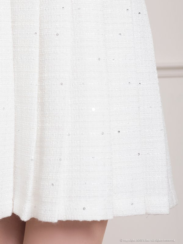 ホワイト　モデル：ももか　身長：156cm　着用サイズ：Sサイズ