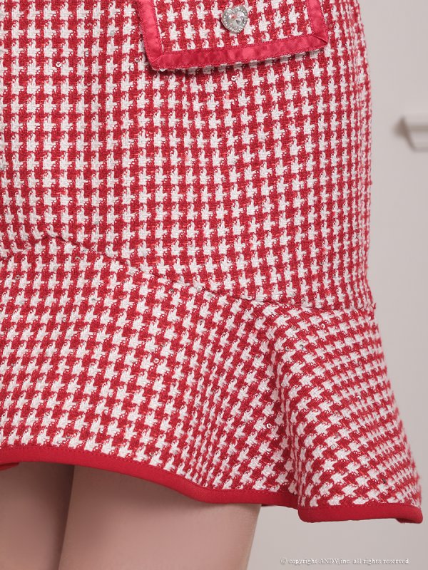 レッド モデル:ももか 身長:156cm 着用サイズ:Sサイズ