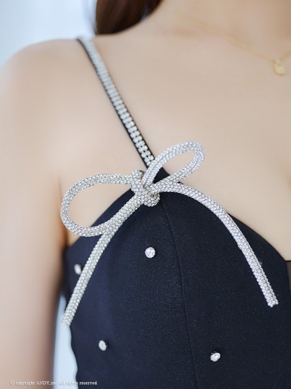 ブラック モデル:姫乃まゆ 身長:153cm 着用サイズ:Sサイズ