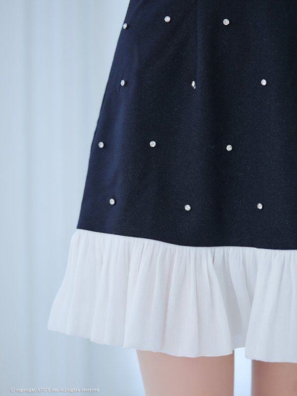 ブラック モデル:姫乃まゆ 身長:153cm 着用サイズ:Sサイズ