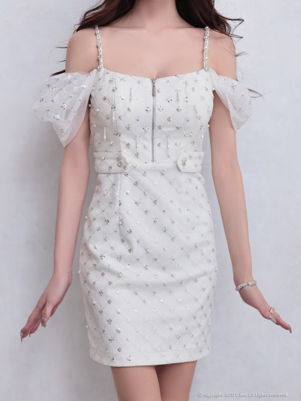 モデル:黒咲サリー 身長:160cm 着用サイズ:Sサイズ