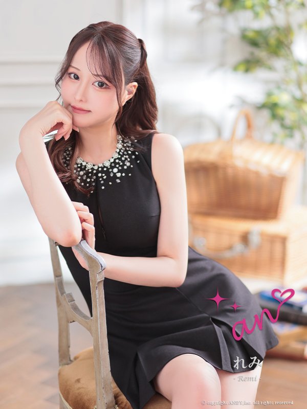 ブラック モデル:れみ 身長:163cm 着用サイズ:Sサイズ