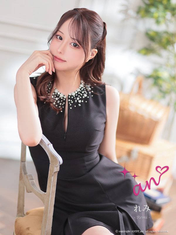 ブラック モデル:れみ 身長:163cm 着用サイズ:Sサイズ