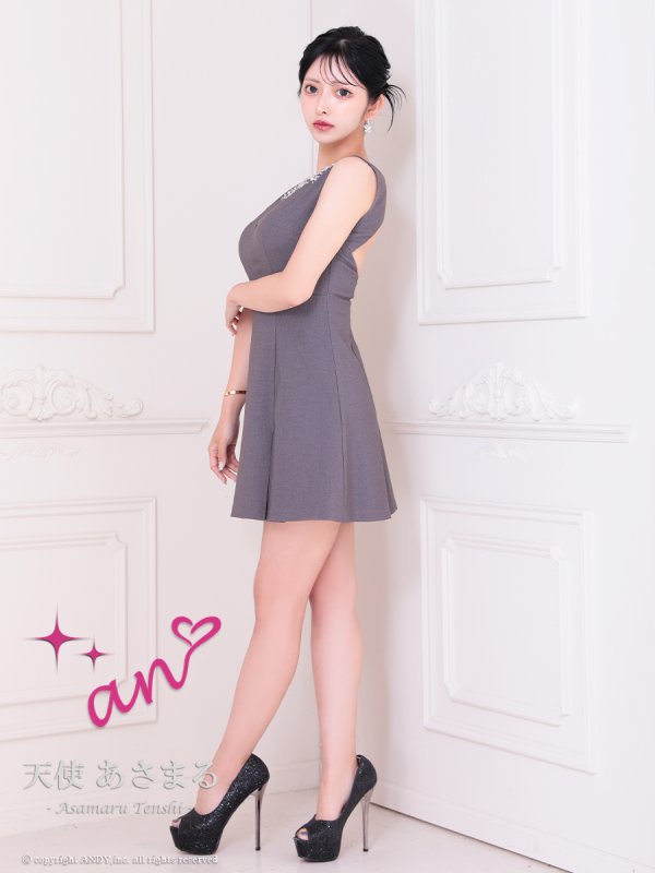 グレー モデル:天使あさまる 着用サイズ:Sサイズ