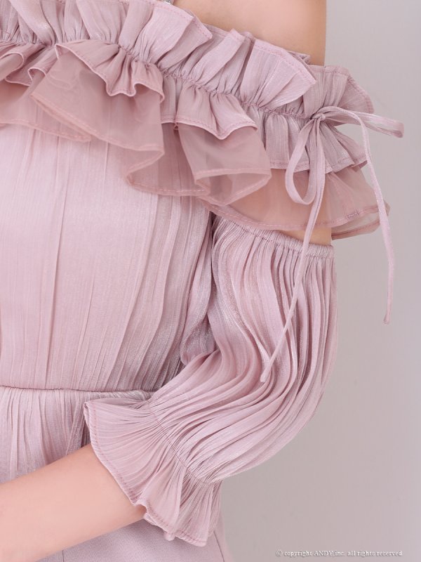 ピンク　モデル：まりん　身長：164cm　着用サイズ：Sサイズ