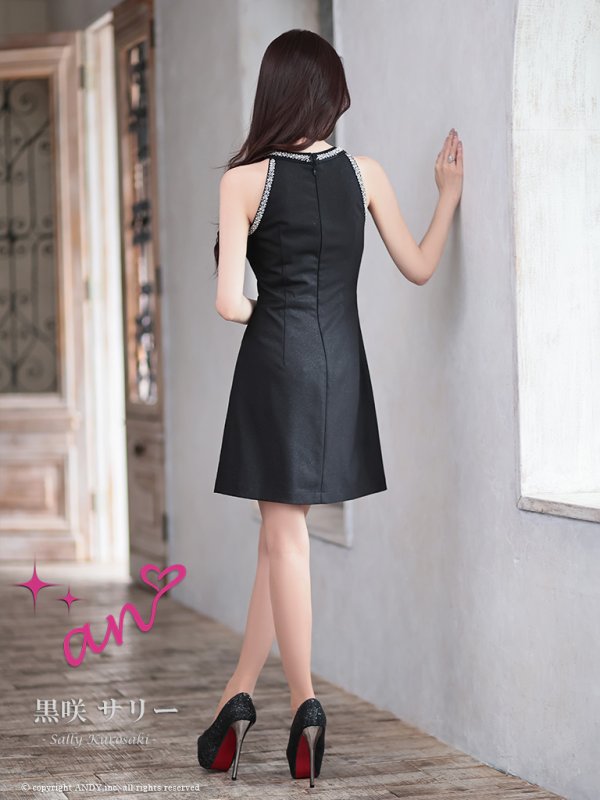 ブラック モデル:黒咲サリー 身長:160cm 着用サイズ:Sサイズ