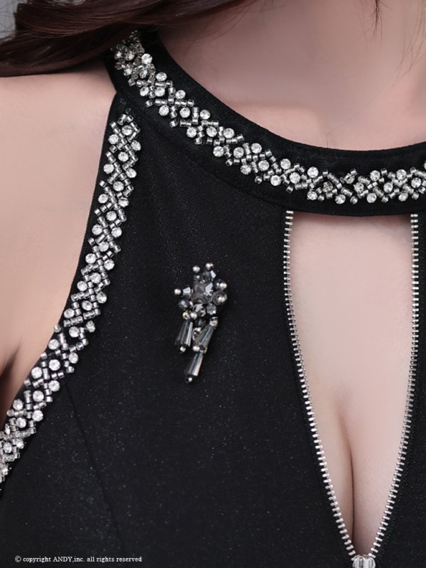 ブラック モデル:黒咲サリー 身長:160cm 着用サイズ:Sサイズ