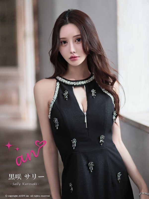 ブラック　モデル：黒咲サリー　身長：160cm　着用サイズ：Sサイズ