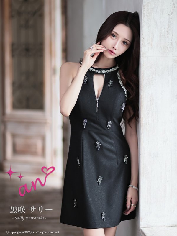 ブラック モデル:黒咲サリー 身長:160cm 着用サイズ:Sサイズ