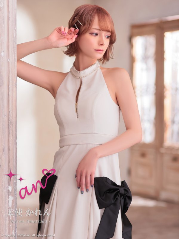 ホワイトxブラック　モデル：天使かれん　身長：163cm　着用サイズ：Sサイズ