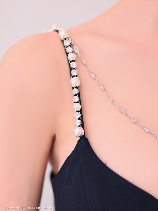 ネイビー モデル:黒咲サリー 身長:160cm 着用サイズ:Sサイズ