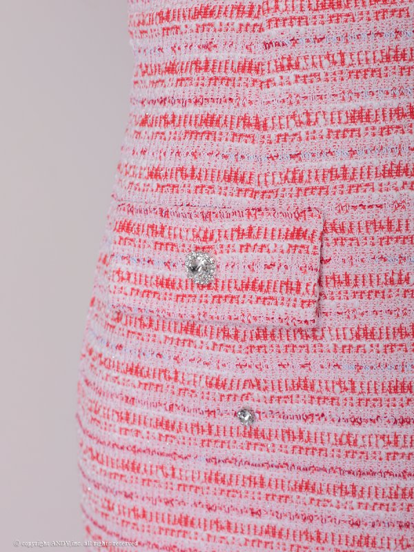 レッド　モデル：ももか　身長：156cm　着用サイズ：Sサイズ