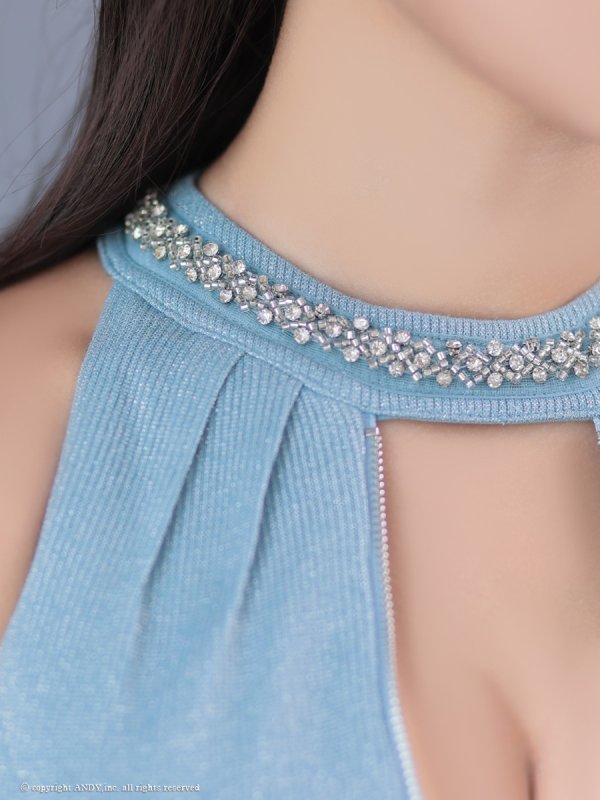 ブルー モデル:りょう 着用サイズ:Sサイズ